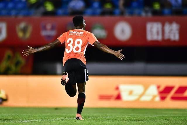 厉害了升班马!人和、一方双双赢球,中超降级名