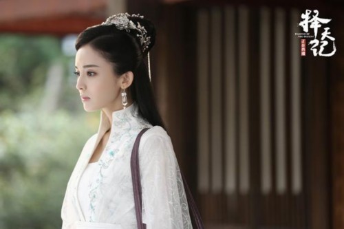 讯 杨晓培担任总制片人,钟澍佳[微博]等执导,张巍任文学策划,楚惜刀