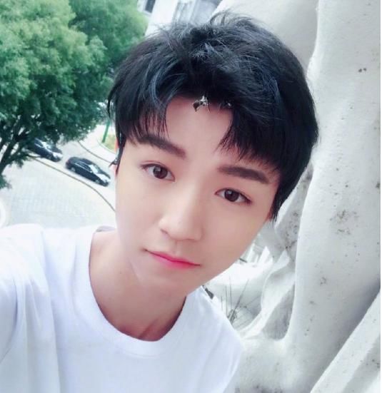 王俊凯整过容?来看看他从小到大的照片你就知