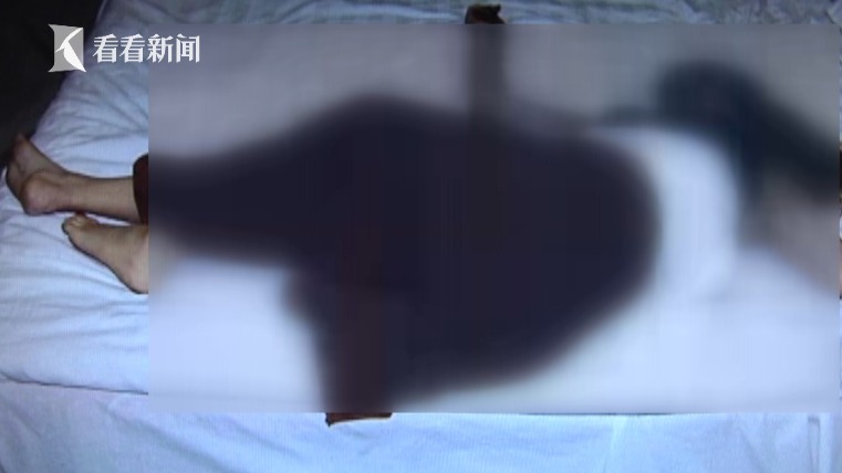 因嫖资问题羞辱男顾客 失足女赤裸下身被掐死 因嫖资问题羞辱男顾客 失足女赤裸下身被掐死