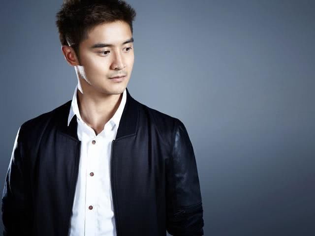 陈伟霆杨颖旧照曝光,黄教主,你老婆和别的男人