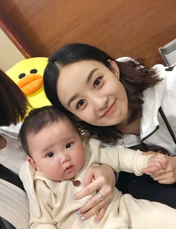 闺蜜带娃探班!赵丽颖与萌娃合照母爱爆棚露姨