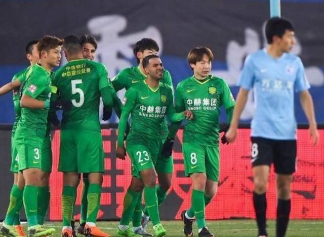 周挺上节目采访坦言:现在中超无弱队,大连有底