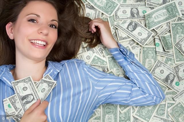 双色球2018027期平台前3名专家预测汇总,上期