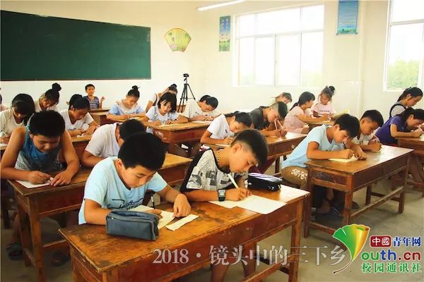 青岛农业大学春蕾志愿者:变身小小科学家,携手