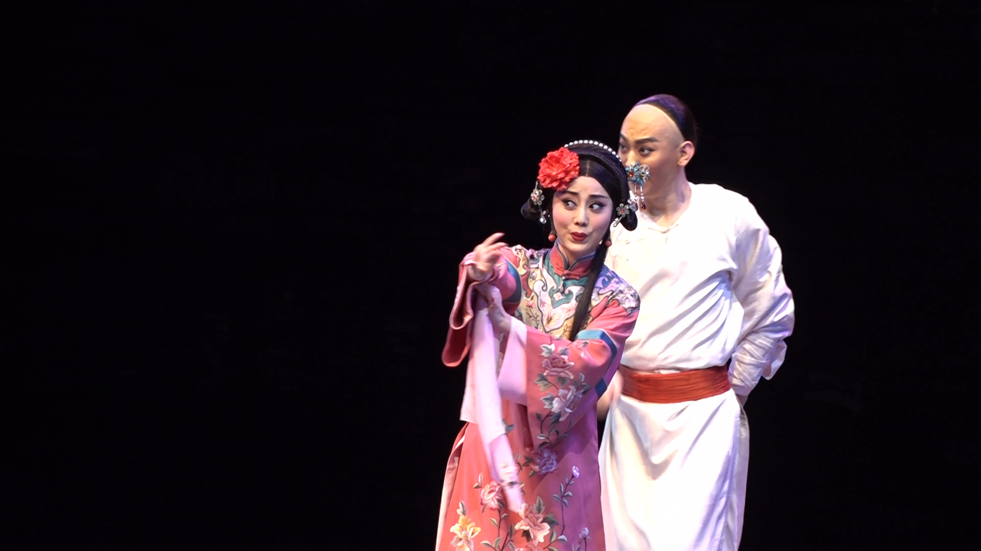 用艺术讲述历史 京剧《大宅门》鸣锣上映 用艺术讲述历史 京剧《大宅门》鸣锣上映