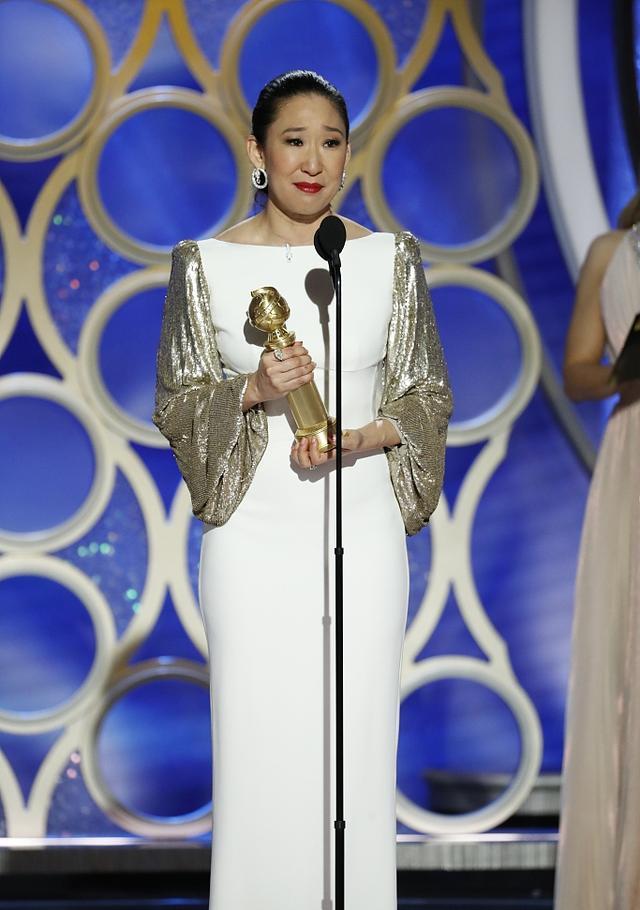 吴珊卓获金球奖最佳女主 成首位亚裔视后