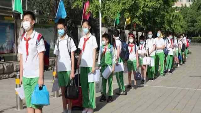 《非常向上》20200606学生返校新体验 最短学期到底有什么不一样 《非常向上》20200606学生返校新体验 最短学期到底有什么不一样