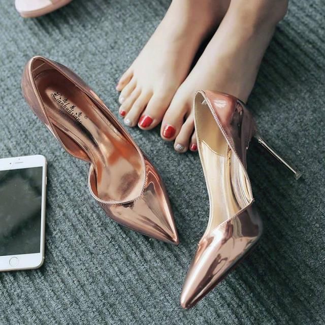 穿高跟鞋真美,可穿高跟鞋脚疼的原因你知道吗