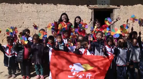 首届中国全媒体公益年会:青春上海-放飞希望 首届中国全媒体公益年会:青春上海-放飞希望