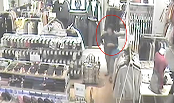 丈夫被骗去世家中遭窃 老太狂偷东西"报复社会"-第2张图片-大千世界 丈夫被骗去世家中遭窃 老太狂偷东西"报复社会"-第2张图片-大千世界