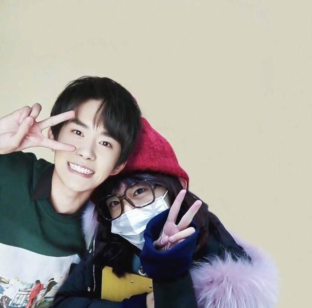 易烊千玺公布恋情?被指捆绑营销,粉丝力挺女方