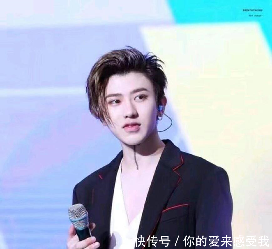 现在越来越多的人说蔡徐坤整容了,让我们看一