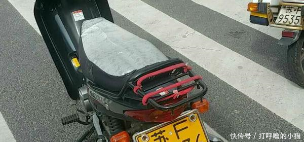 报废的摩托车千万不要卖废铁,车上中两个物品