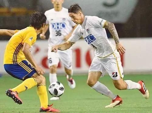 托雷斯应该没想到,来日本养老的他居然在重温