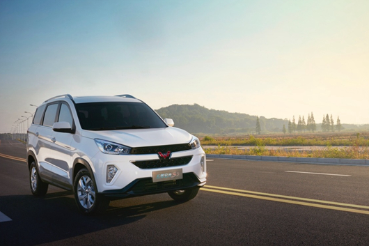 前置后驱 后独立悬架 五菱宏光s3打造首款10万级后驱suv