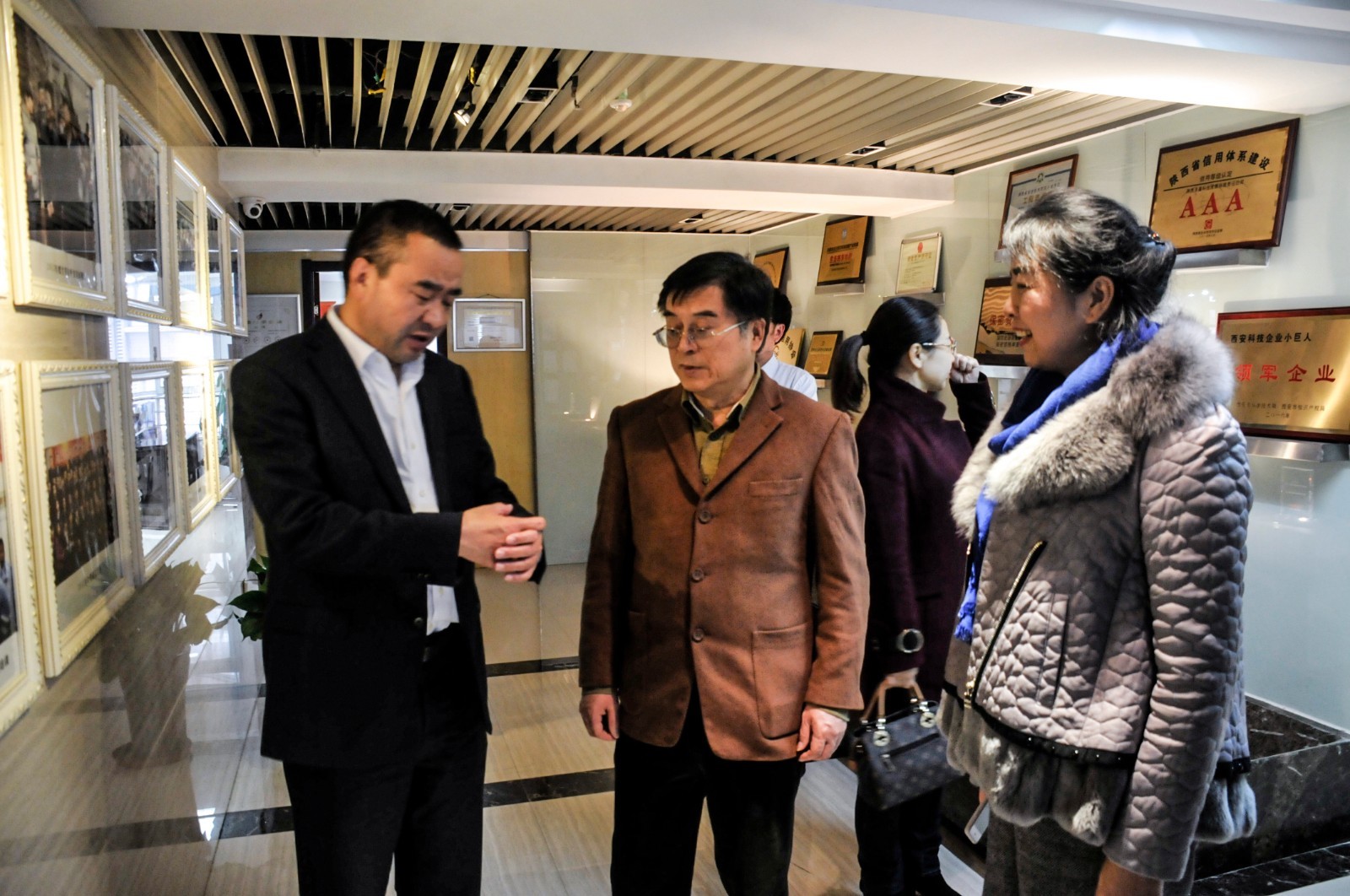 西安市委统战部、莲湖区工商联领导莅临昱鑫集