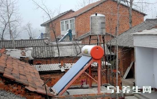 在没有自来水的农村,农民取水的这些方法谁都