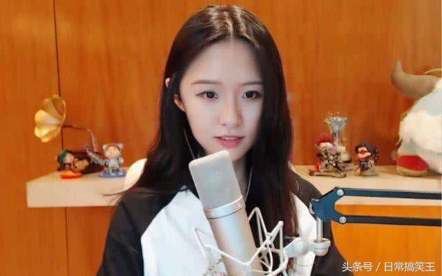 斗鱼女主播颜值排行榜:冯提莫排第4名,第1名实