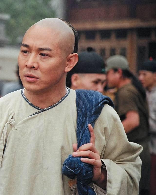 李连杰为什么治不好甲亢,面容为何苍老像80岁