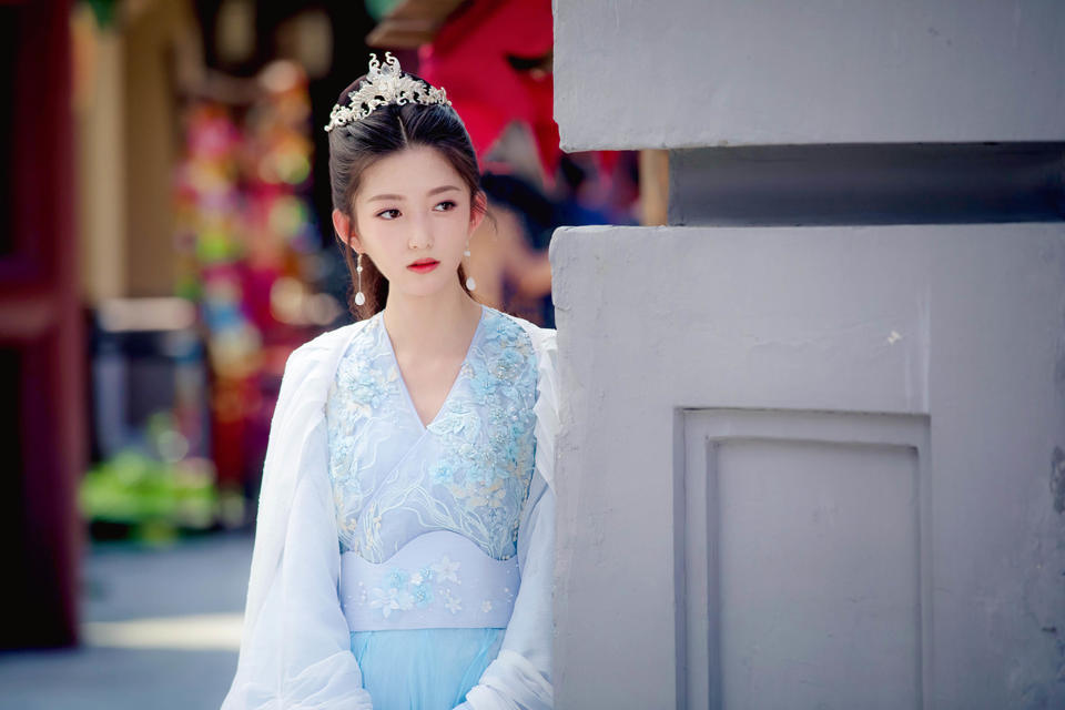 少年庞贞张晗写真仙气十足