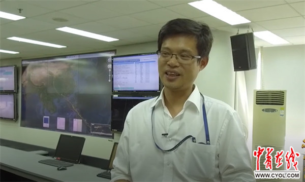 【十九大精神进央企】机务工程师刘宇辉:做一名飞机的远程“听诊人” 【十九大精神进央企】机务工程师刘宇辉:做一名飞机的远程“听诊人”