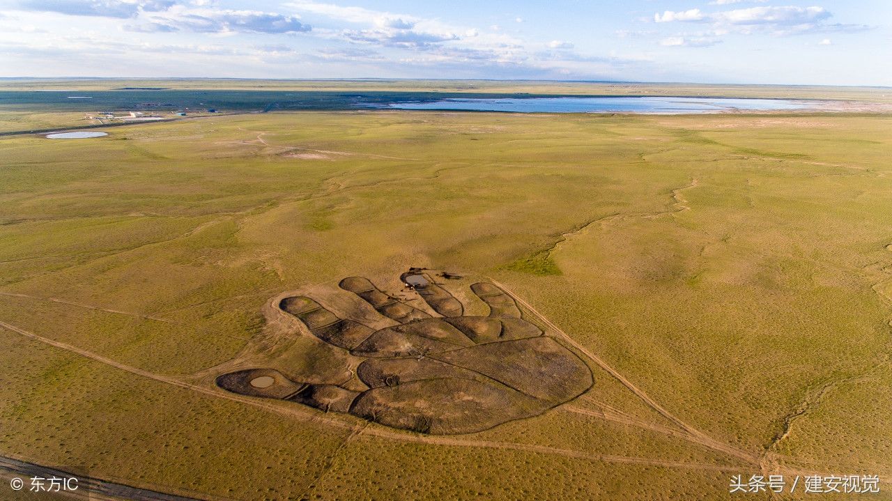 内蒙:二连浩特市发现如来手掌印,占地40000平