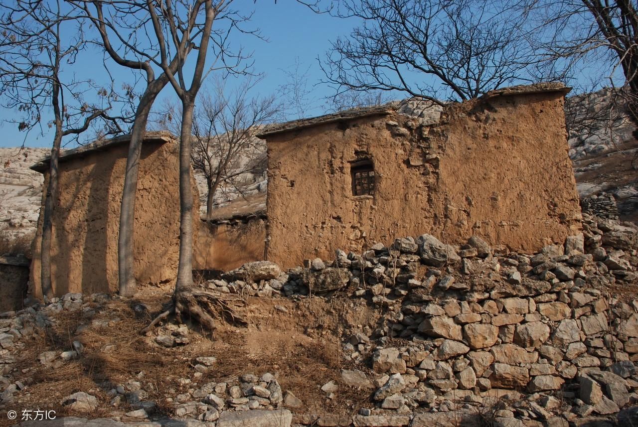 为什么农村的破旧老房子,没有人住就会垮掉?