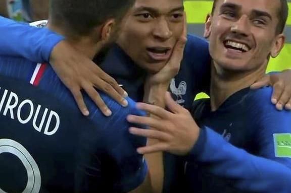 世界杯法国队的10号姆巴佩是什么水平?