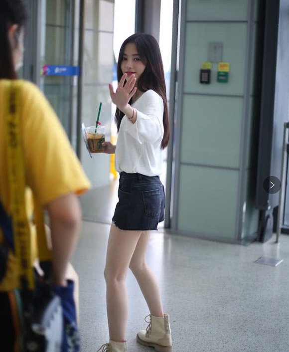 鞠婧祎内衣图片高清_高清内衣美女