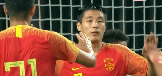 国足半场仅1比0领先缅甸!武磊破门,进球后不庆