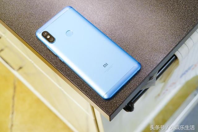 000大电量+流畅UI+Ai双摄,最便宜的骁龙636降