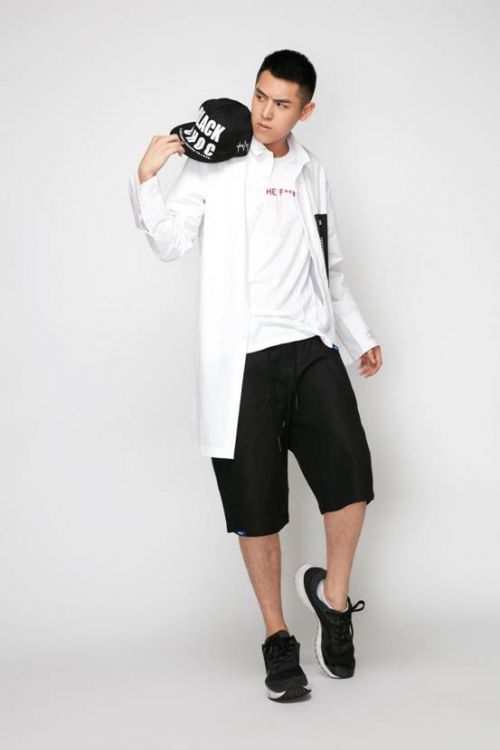 阳光少年陈信喆近照曝光 少年感十足