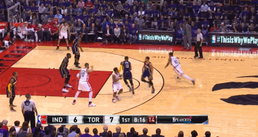 gif-无视泡椒防守!德罗赞后撤步跳投命中