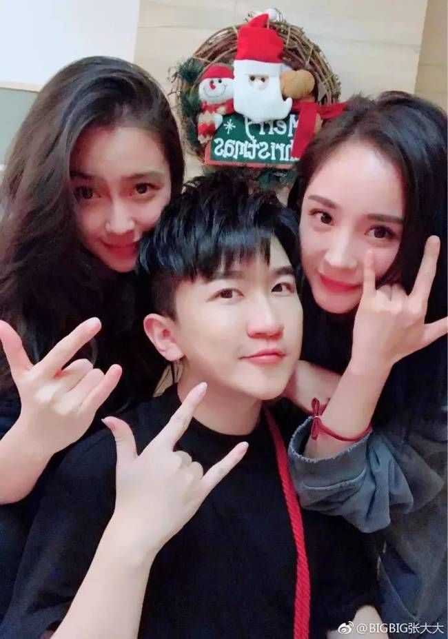 杨幂不回香港过年的真相,被她爸爸暴露了!刘恺