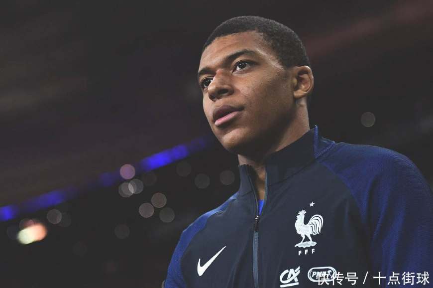 超巨诞生!法国4:3淘汰阿根廷,19岁姆巴佩无法