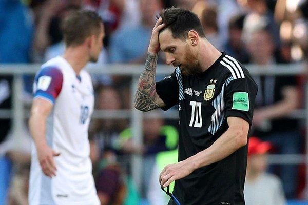 世界杯皇马5比1压倒巴萨,曼联不败仍逊色1队,