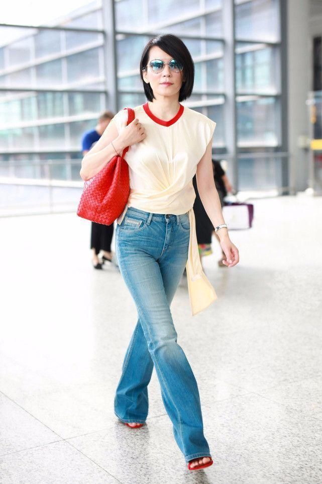 俞飞鸿气质也不过如此!穿错了裤子,她和中年大妈没什么区别!