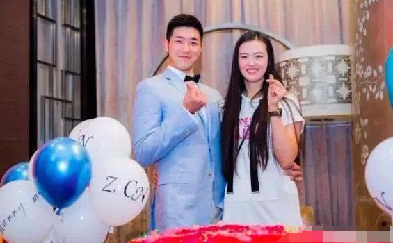 娘过个生日郎导及姑娘们争相祝福!而张常宁这