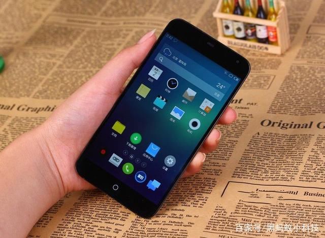 手机关机充电好还是开着机充电好,这样充才对