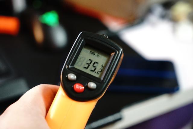 荣耀8X 魅海蓝首发评测:颜值性能双在线,无明显