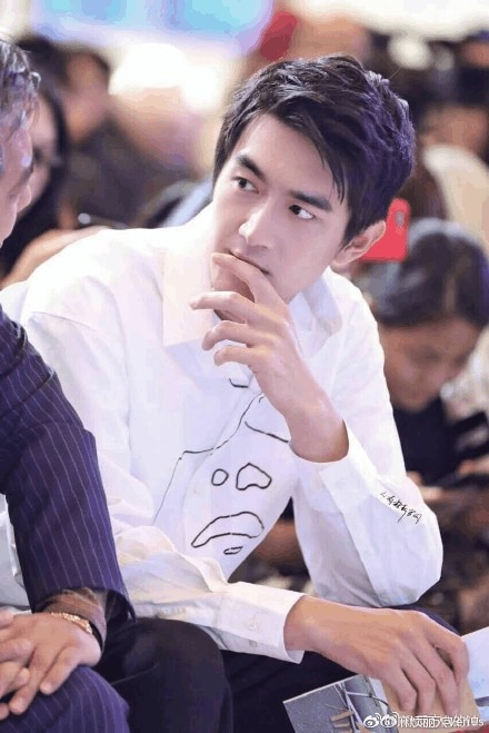 林更新闲着无聊在微博上搜自己名字结果却惊呆了是什么原因