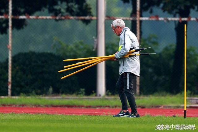 今日直播:中国男足VS缅甸男足 队魂郑智领衔