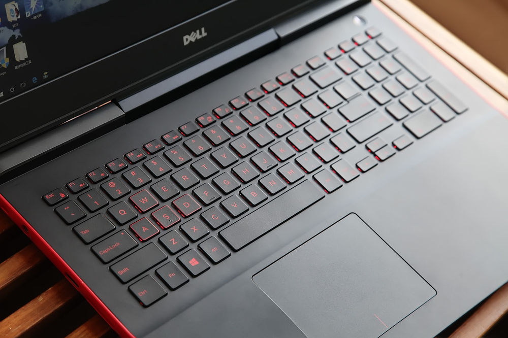 2017热销游戏本横评之戴尔灵越游匣Master