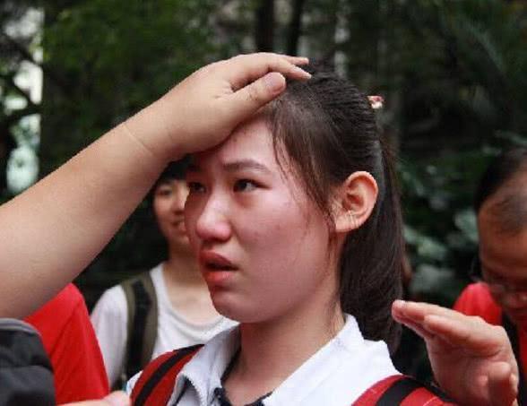 距离高考,还有300多天,高四复读的同学,你准备