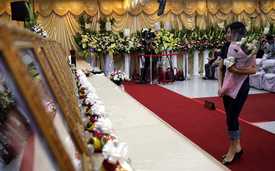 台湾检方表示，游览车上不应设这种暗锁，如确认与乘客死亡有关，业者将难逃法律责任。