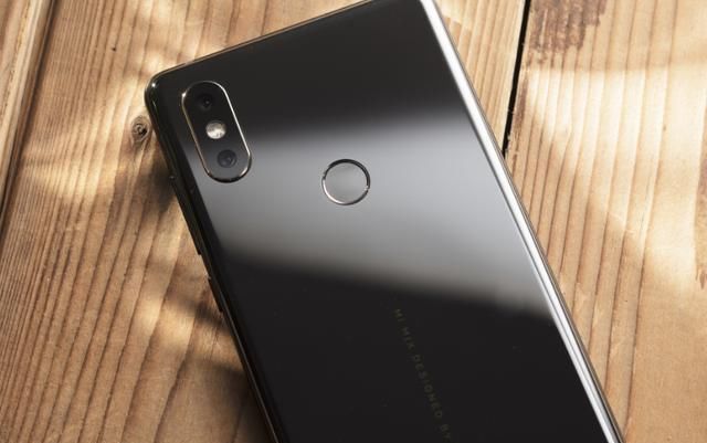 华为P20国行售价公布,还是小米MIX2S更值得买