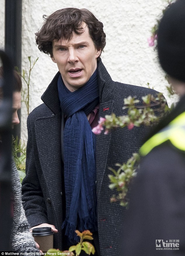 莫里亚蒂回归《神探夏洛克》 演员现身片场