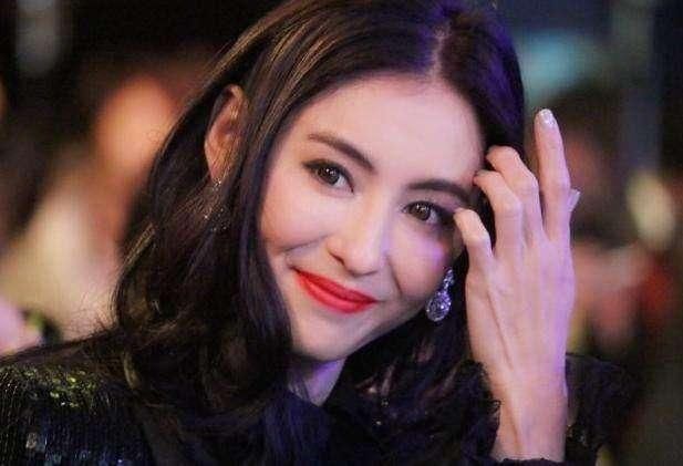 张柏芝生三胎生父是谁?看到这些座驾,不用再关