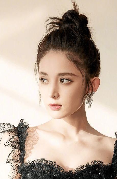 潮发型|同场活动女明星宁可撞同款也不想换掉